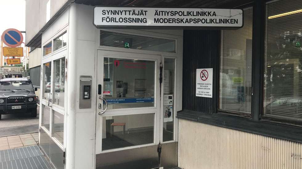 Mitä tapahtuu, kun raskaana oleva äiti astelee "synnärin" ovista sisään? Kuva: Hanna Roihuvaara