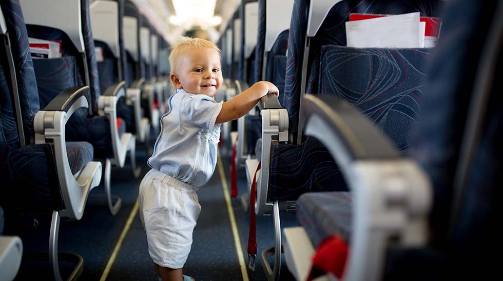 Vauva lentokoneessa