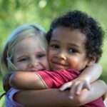 lapset_halaa_180x180-3-1