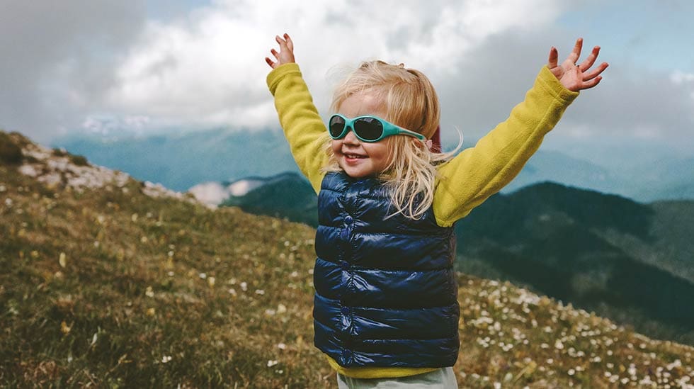 Jousimieslapsi rakastaa tuntemattoman tutkimista. Jokainen päivä on uusi seikkailu! (Kuva: iStock)