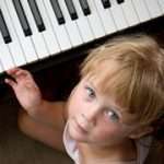 lapsi_piano_180x180-3-1