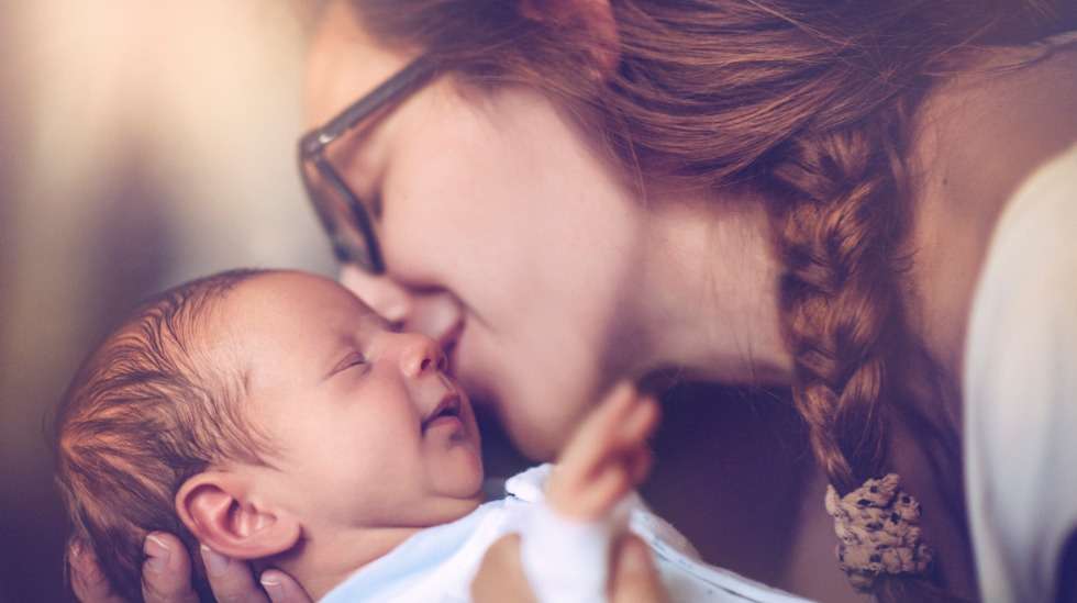 Yhä useampi nainen valitsee tulla äidiksi ilman vakituista kumppania. Kuva: iStock.
