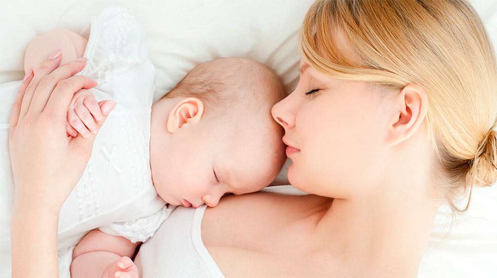 Yhdessä nukkumisella on etuja. (Kuva: Shutterstock)