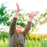 lapsi_kurkottaa_980-7