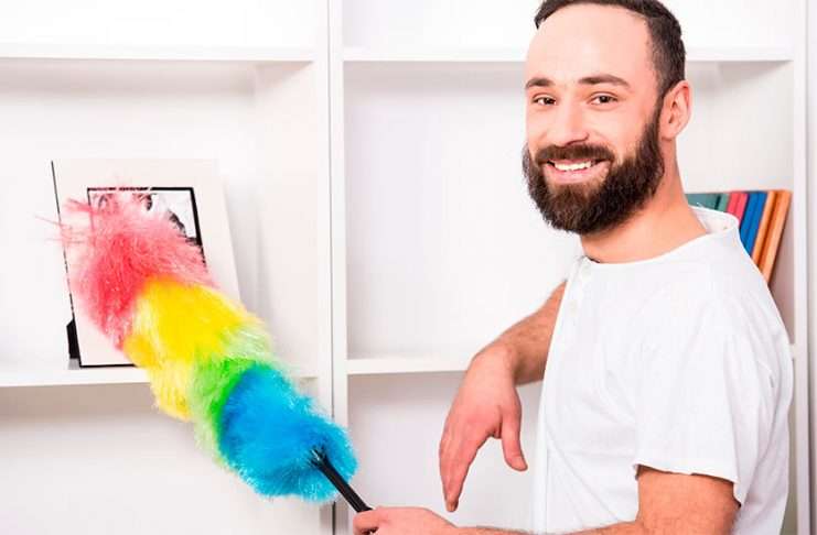 Isä tekee omasta mielestään riittävästi kotitöitä, uusi tutkimus esittää