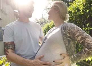 Pariskunta on päätynyt nopeasti raskaaksi