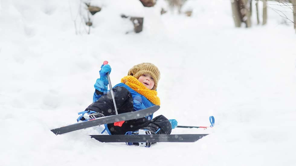 Vanhemmat ovat hiihtämisestä tulisesti jotain mieltä, mutta lopulta lapsi päättää kuitenkin itse, sopiiko laji hänelle vai ei. (Kuva: iStock)