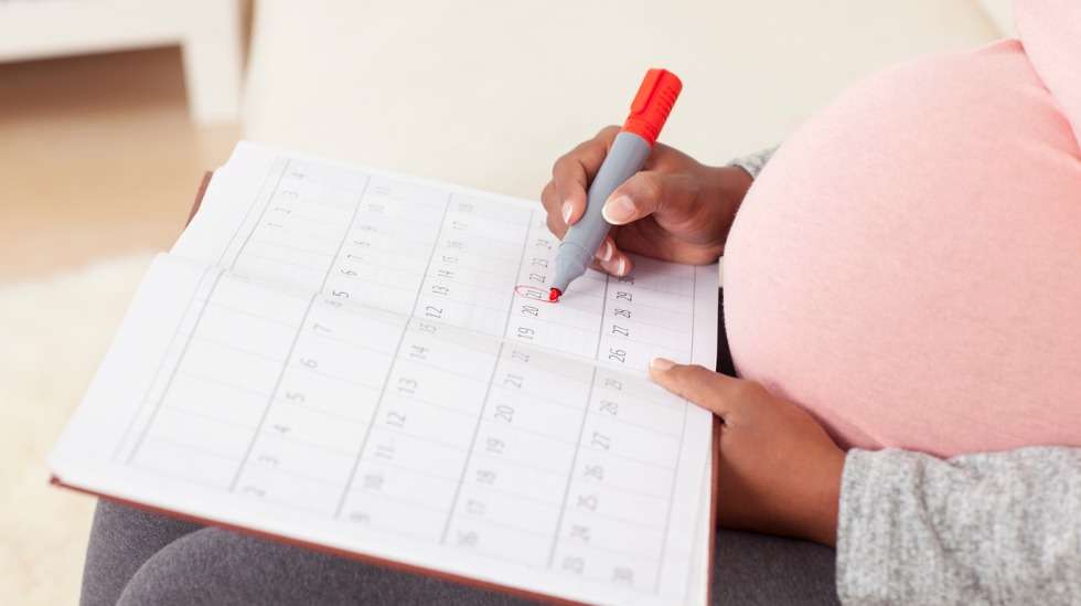 Täysiaikainen raskaus kestää 280 päivää, eli laskettu päivä on tällöin 40+0. (Kuva: iStock)