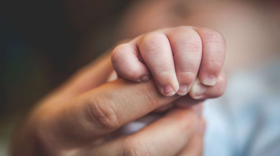 "Haluan opettaa lapselleni hellyyttä ja rakkautta." Kuva: iStock