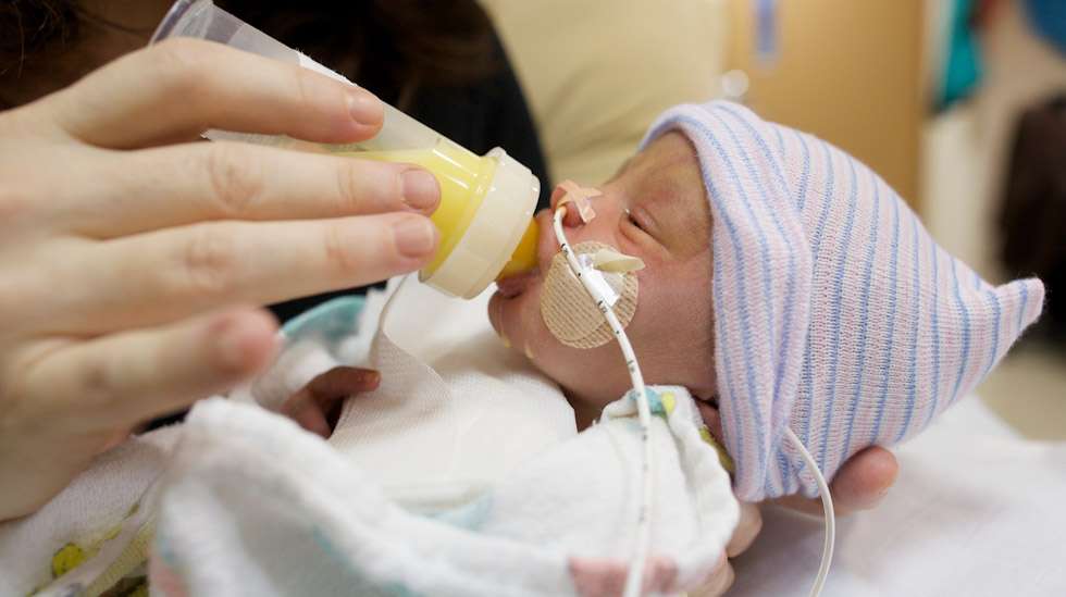 ”Pikkukeskosen syntymä on aina ravitsemuksellinen hätätilanne", sanoo neonatologi Samuli Rautava Turun yliopistollisesta keskussairaalasta. Kuva: iStock