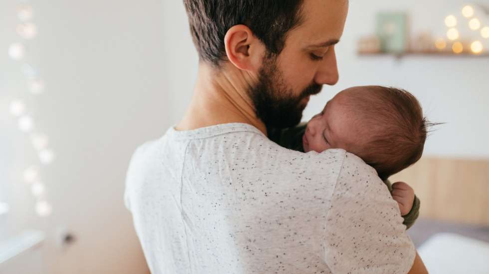 Neljäsosa isistä ei pidä isyysvapaata lainkaan ja yli puolet vain kolme viikkoa tai alle. Kuva: iStock