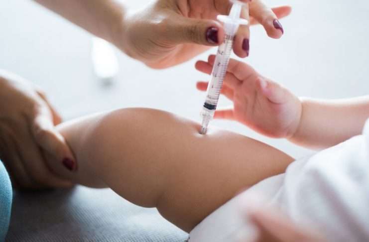 Vihurirokko tarttuu pisaratartuntana – oireina ihottumaa sekä osalla pahoinvointia ja flunsaan kaltaisia oireita