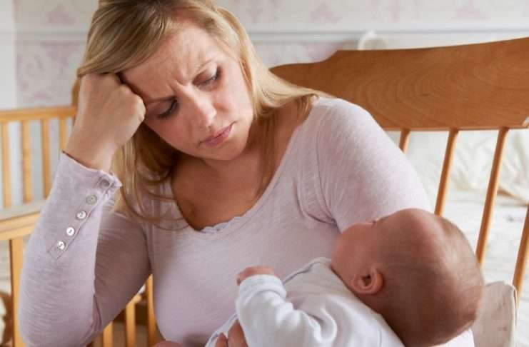 Vanhempien vaikeat lapsuudenkokemukset periytyvät usein vauvalle