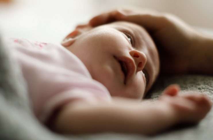 Näin autat vauvaa unirytmin löytymisessä kolmen kuukauden iässä