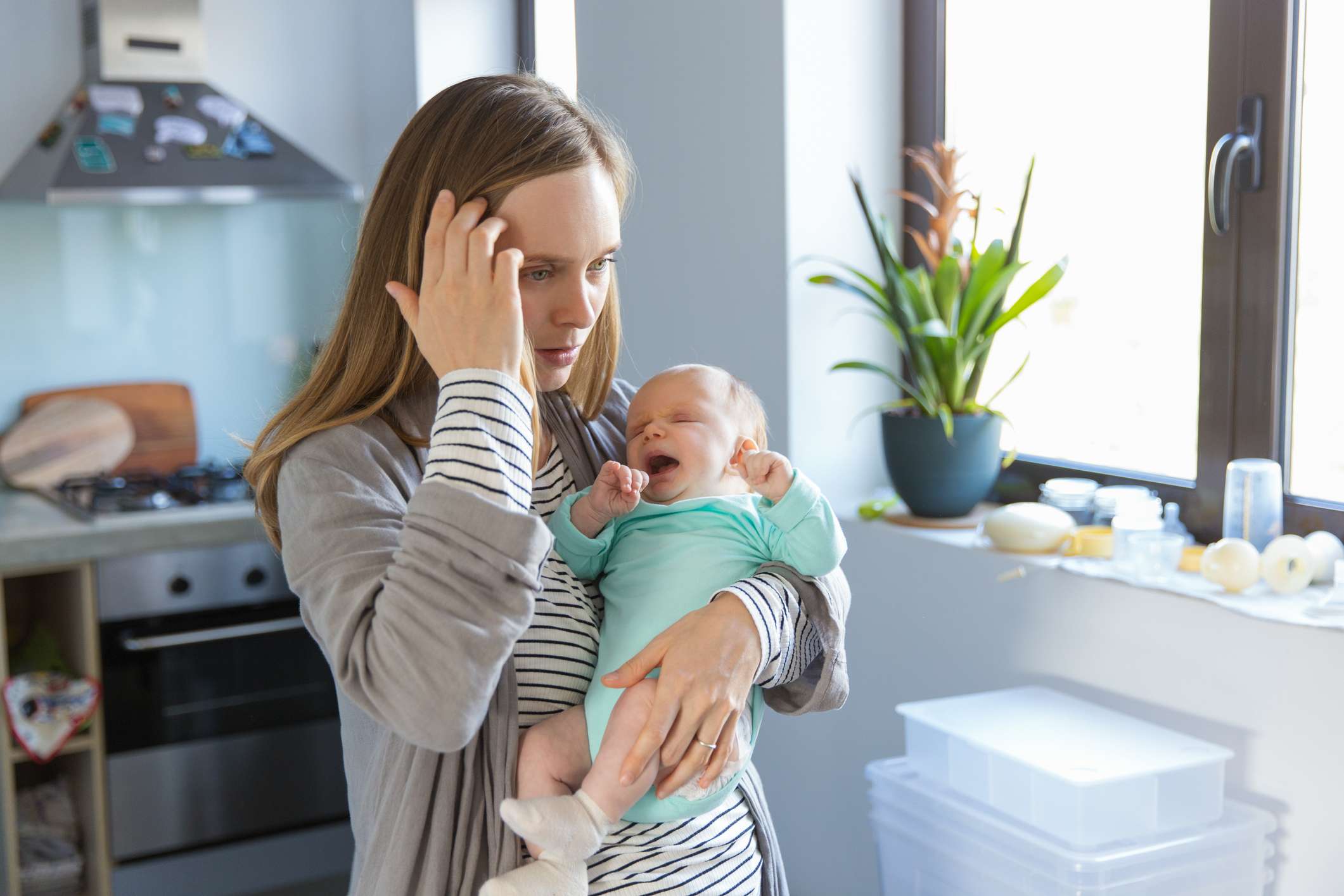 Käsittelemätön synnytyspettymys tai -trauma voi vaikuttaa muun muassa naisen kuvaan itsestään äitinä sekä äidin ja vauvan väliseen suhteeseen. Kuva: iStock