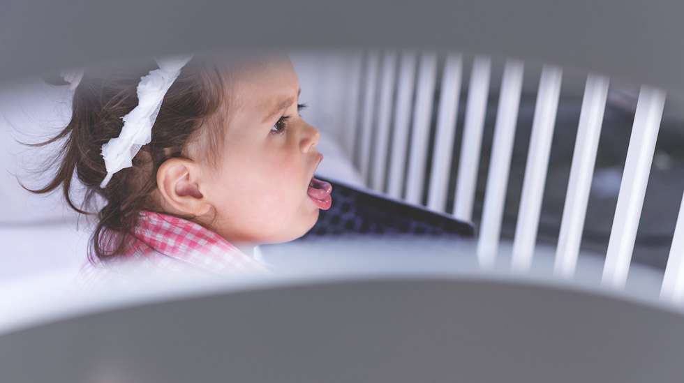 Kurkunpäätulehdusta esiintyy tyypillisesti lapsilla, jotka ovat iältään kuudesta kuukaudesta kolmeen vuoteen. Pienellä osalla lapsista sisäänhengitys vaikeutuu kurkunpäätulehduksen yhteydessä. Kuva: iStock