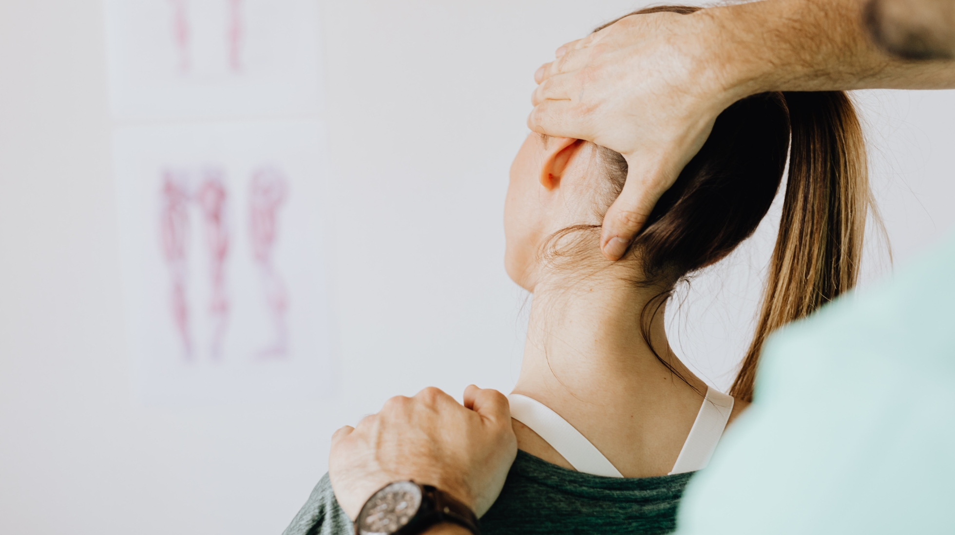 osteopatia, kädet, niska, takaraivo, hoito, venytys