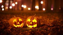 Kaksi halloween-kurpitsaa